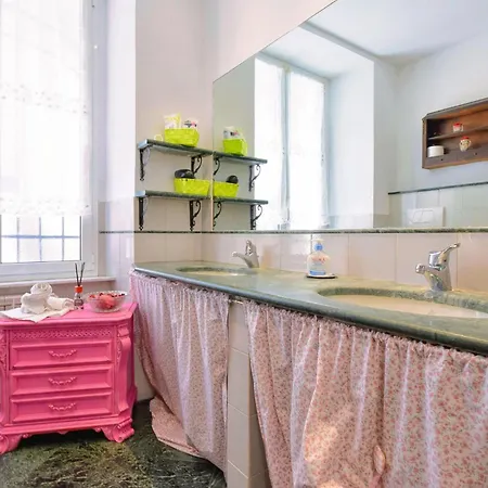 Pet Friendly In With Kitchen